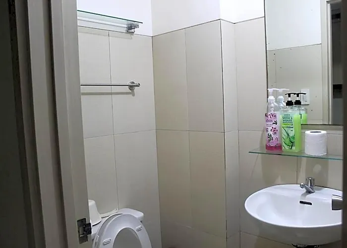 Chateau Elysee A10 Near Airport 2* Manila